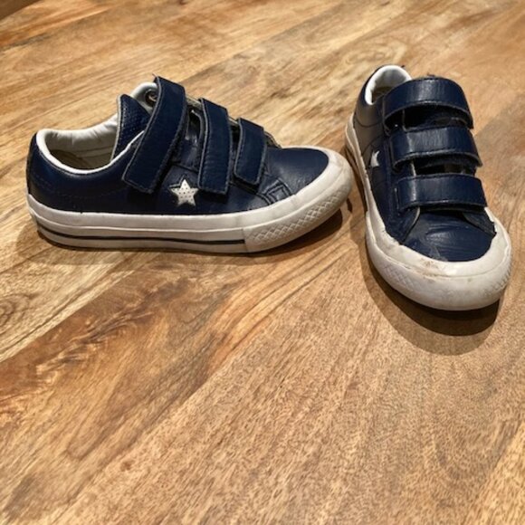 Kids Velcro Converse - Picture 1 of 4